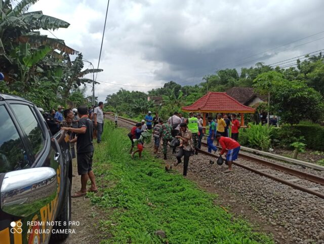 Warga Blitar Tewas Ditabrak KA Penataran