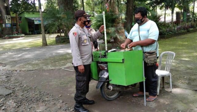 Jelang Libur Nataru, Polisi di Nganjuk Tingkatkan Pengawasan Prokes di Tempat Wisata
