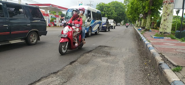 Dua Ruas Jalan Nasional di Probolinggo Rusak, PPK BBPJN Salahkan Kendaraan Besar