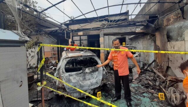 Setelah Mendapat Ancaman Seseorang, Rumah dan 2 Mobil Pejabat Dinkes Tulungagung Terbakar