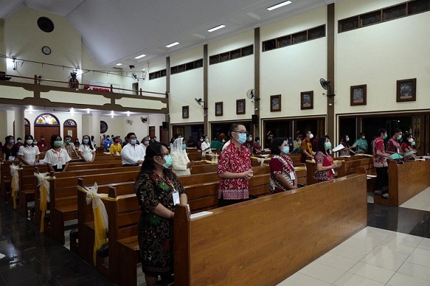 Misa Natal di Gereja Katolik MBS Situbondo Terapkan Prokes