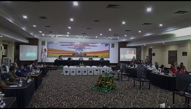 Diprotes Saksi Paslon Nomor 2, Pleno Rekapitulasi KPU Surabaya Molor 3 Jam