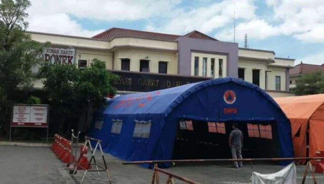 RSUD Mardi Waluyo Kota Blitar Buka Tenda Darurat Antisipasi Lonjakan Kasus Covid-19