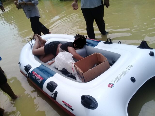 Mandi di Luapan Air Banjir, Bocah Pamekasan Tewas Tersengat Listrik