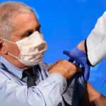 Pakar Virus Corona Amerika Dukung Pemakaian Masker Ganda