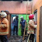 Cas HP Picu Korsleting Listrik, Rumah Warga Garum Blitar Terbakar