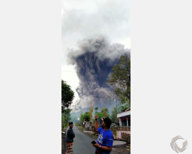 Erupsi Gunung Semeru, Dua Kali Luncurkan Awan Panas hingga 4,5 Kilometer