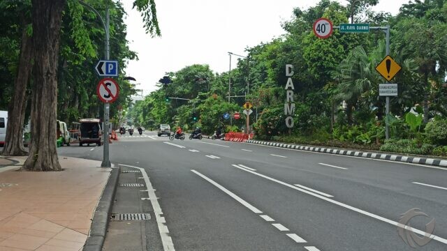 Jalan Darmo dan Tunjungan Surabaya Kembali Diterapkan Physical Distancing