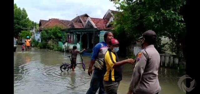 Dua Pekan Kebanjiran, Warga Dusun Beluk Amuk Bupati Jombang
