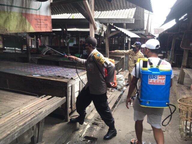 Pedagang Meningal Positif Corona, Pasar Ngentak Blitar Ditutup