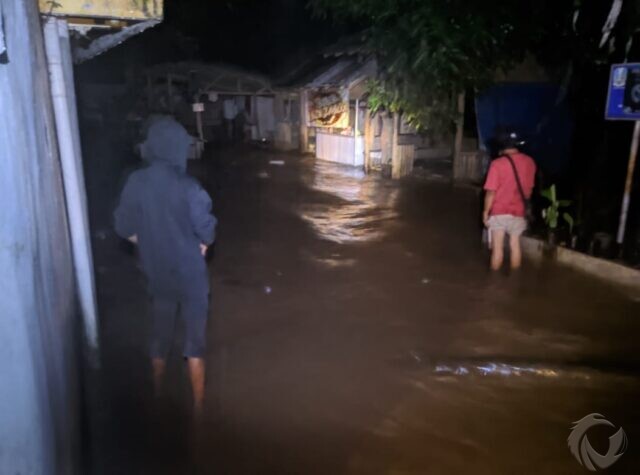 Banjir Melanda Kota Jember, Puluhan Rumah Terendam, Ratusan KK Diungsikan