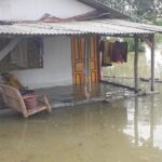 Banjir di Desa Tempuran Mojokerto Dipicu Tumpukan Sampah di Dam Sipon