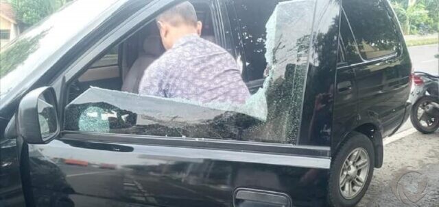 Dua Mobil Dikabarkan Jadi Sasaran Lempar Kaca di Trowulan Mojokerto