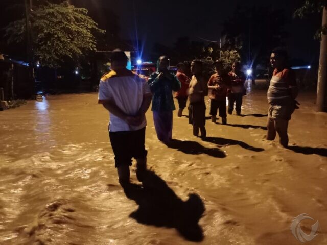 Sungai Janjing Meluap, Puluhan Rumah dan Jalan di Ngoro Mojokerto Tergenang Banjir
