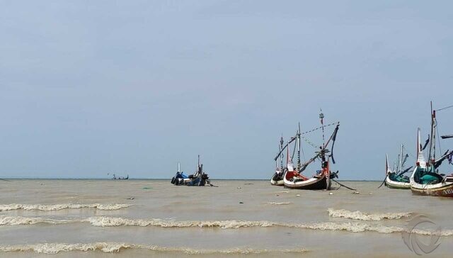 Kapal Tenggelam di Perairan Sumenep, 16 Selamat 3 Masih dalam Pencarian