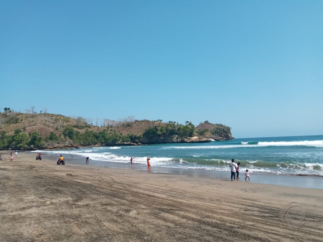 Pantai Serang Kabupaten Blitar.