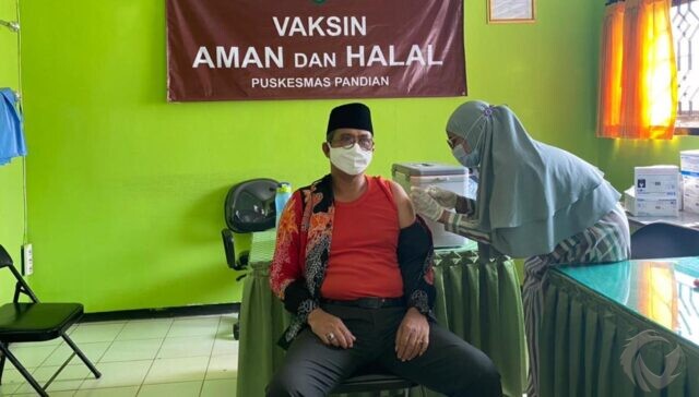 Jalani Vaksinasi Tahap 2, Ketua DPRD Sumenep: Ayo! Masyarakat Jangan Takut