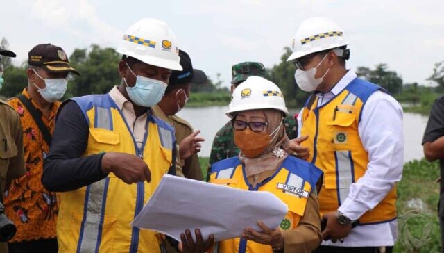 Kunjungi Rehabilitasi Rolak 70 di Gudo Jombang, Bupati: Semoga Tidak Banjir Lagi