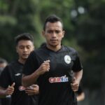 Jelang Piala Menpora, Pemain Persebaya Irfan Jaya Berkostum PSS Sleman