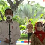 Pantau Vaksinasi Ribuan Tokoh Agama di Jombang, Jokowi: Alhamdulillah Lancar