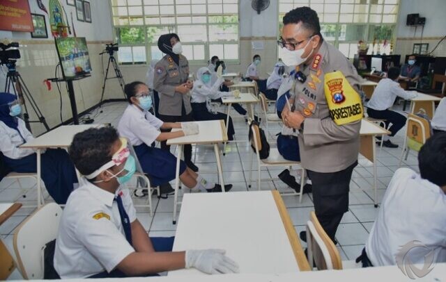 Beri Materi Simulasi Sekolah Tatap Muka, Ini Pesan-pesan Kapolrestabes Surabaya