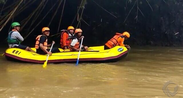 Penyisiran 7 Hari Hanya Temukan Sandal, Pencarian Korban Sungai Pikatan Mojokerto Disetop