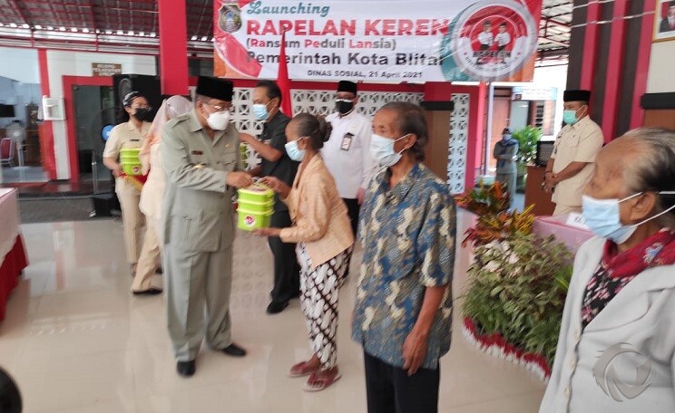 Wali Kota Blitar Launching Program Ransum Peduli Lansia
