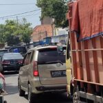 Uji Coba 2 Arah Malah Bikin Macet Jalur Pantura Situbondo