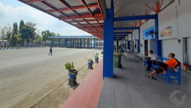 Terminal Gayatri Tulungagung Kosong, Satu Dua Calon Penumpang ‘Balik Kucing’