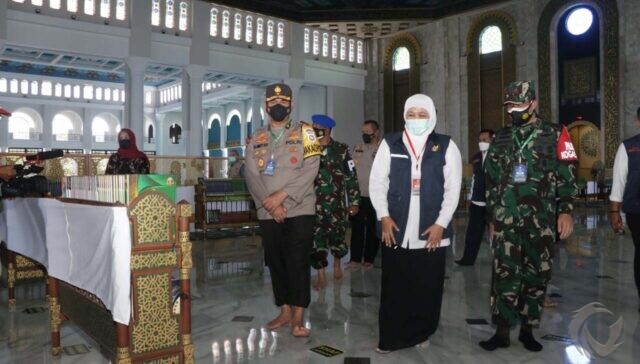 Gubernur Jatim Cek Kesiapan Prokes Masjid Al-Akbar Surabaya untuk Salat Idul Fitri
