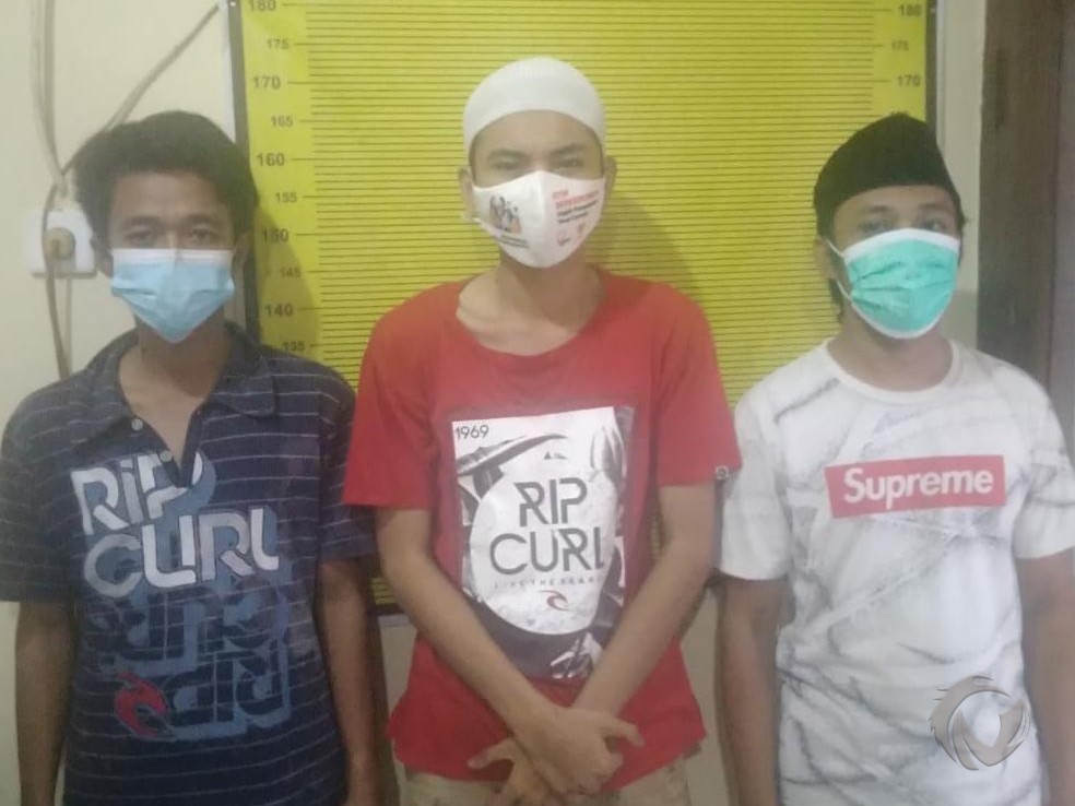 Nyamar Pegawai Telkom, Tiga Pria Ini Mencuri Kabel di Surabaya