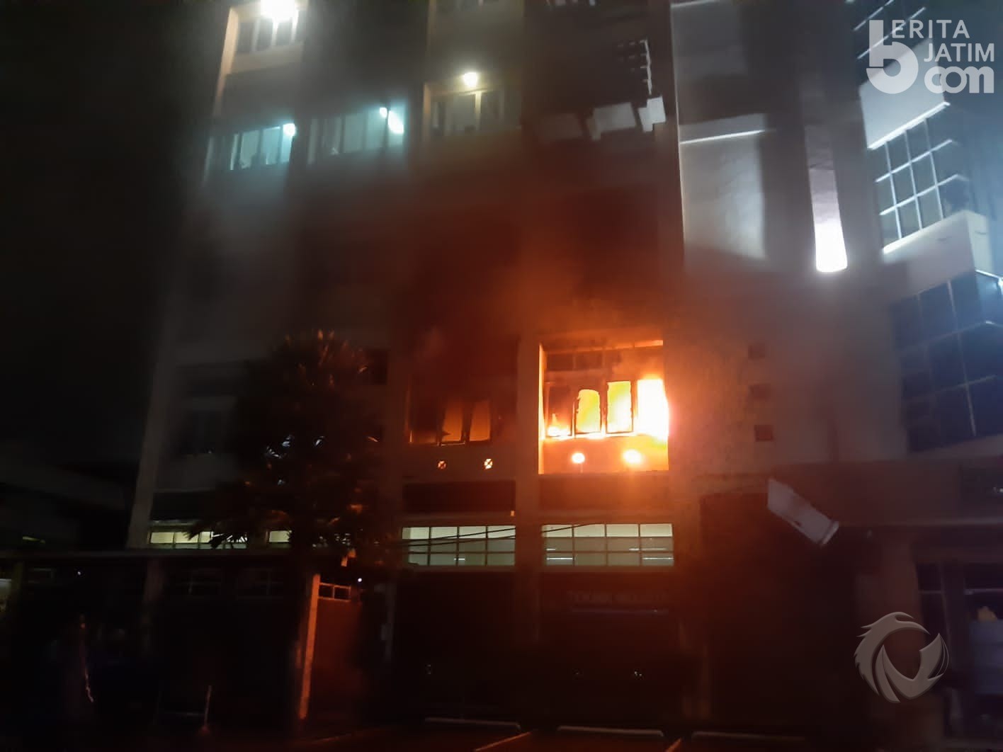 Diduga Akibat Konsleting Listrik, Gedung Fakultas Tehnik UB Malang Terbakar