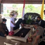 Jelang HUT Pemprov, Gubernur Jatim Ziarah ke Makam Bung Karno