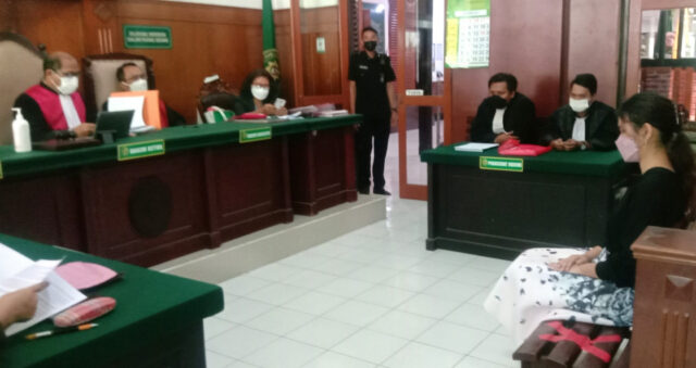 Terdakwa Pencemaran Klinik Kecantikan di Surabaya Dituntut 1 Tahun Penjara