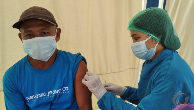 Pemkab Bondowoso Berlakukan Reward and Punishment atas Capaian Vaksinasi