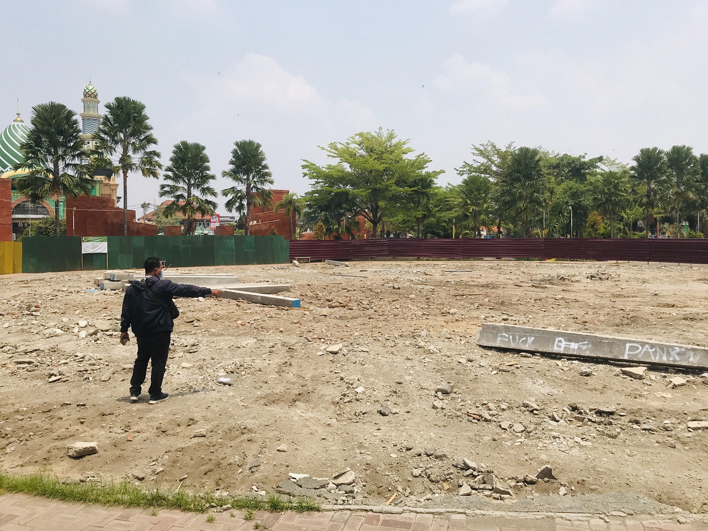 Ditinggal Pekerja, Proyek Rehabilitasi Alun-alun Kota Mojokerto Mangkrak