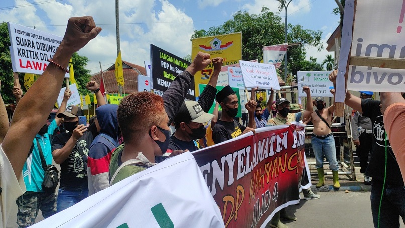 Protes Hasil Pemilihan Direksi Baru PDP Kahyangan Jember, Puluhan Buruh Berdemo