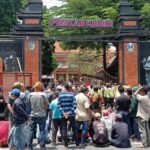 Tagih Janji Bupati Kediri, Ratusan Warga Demo di Depan Kantor Pemkab