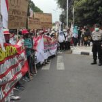 Massa Eks Dusun Balerejo Kembali Demo di DPRD Kabupaten Kediri, Ini Tuntutannya