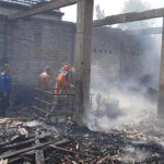 Gudang Home Industri Pigora di Mojokerto Ludes Terbakar