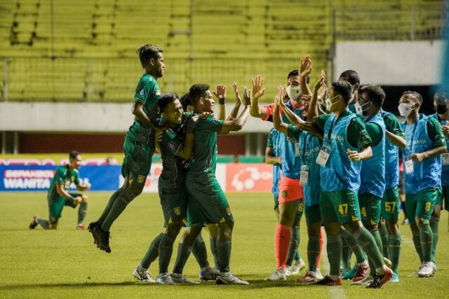 Derby Jatim, Persebaya vs Persela Sama Kuat 1 – 1