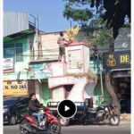 Heboh, Viral Video Pria Merusak Monumen Garuda di Warujayeng Nganjuk