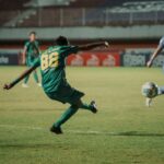 Gol Indah Alwi Bawa Persebaya Menang Atas Persiraja