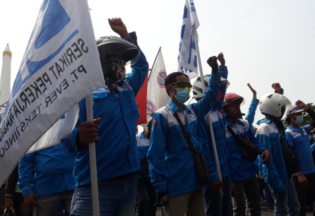Tolak Kenaikan UMP 2022 di Jatim, Buruh Ancam Demo Selama Sepekan