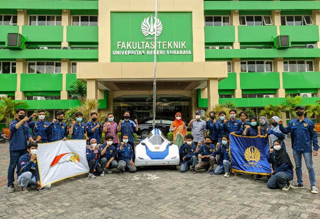 Garnesa Racing Team FT Unesa Sukses Menjuarai KMHE 2021 di Sirkuit GBT Surabaya