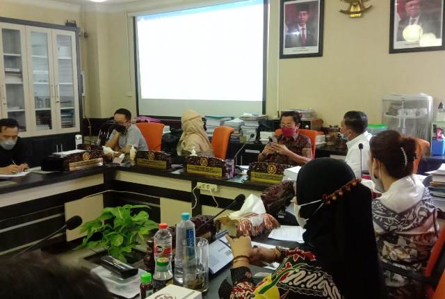 Hearing di Komisi C DPRD Surabaya terkait proyek Pt Taman Timur Regency di Keputih merusak lingkungan