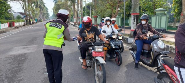 Operasi Zebra, Polisi di Blitar Imbau Penguna Jalan Patuhi Prokes