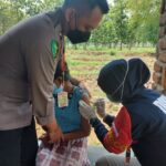 RS Bhayangkara Nganjuk Keliling Desa, Ajak Warga Ikut Vaksinasi Covid-19