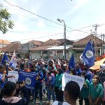 Gagal Bertemu Anggota DPRD, Buruh di Jombang Ancam Mogok Massal