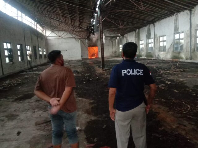 Diduga Konsleting Listrik, Gudang PG Lestari Nganjuk di Kediri Terbakar
